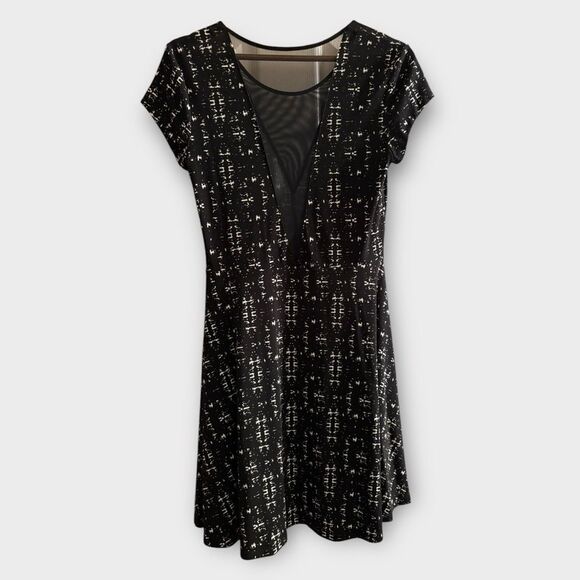 Urban Outfitters Kimchi Blue black & white nylon spandex Fit & Flare Mini Dress - Picture 2 of 6